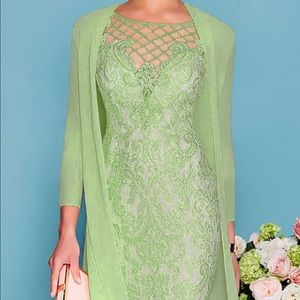 Women’s dress set: lacy light green midi